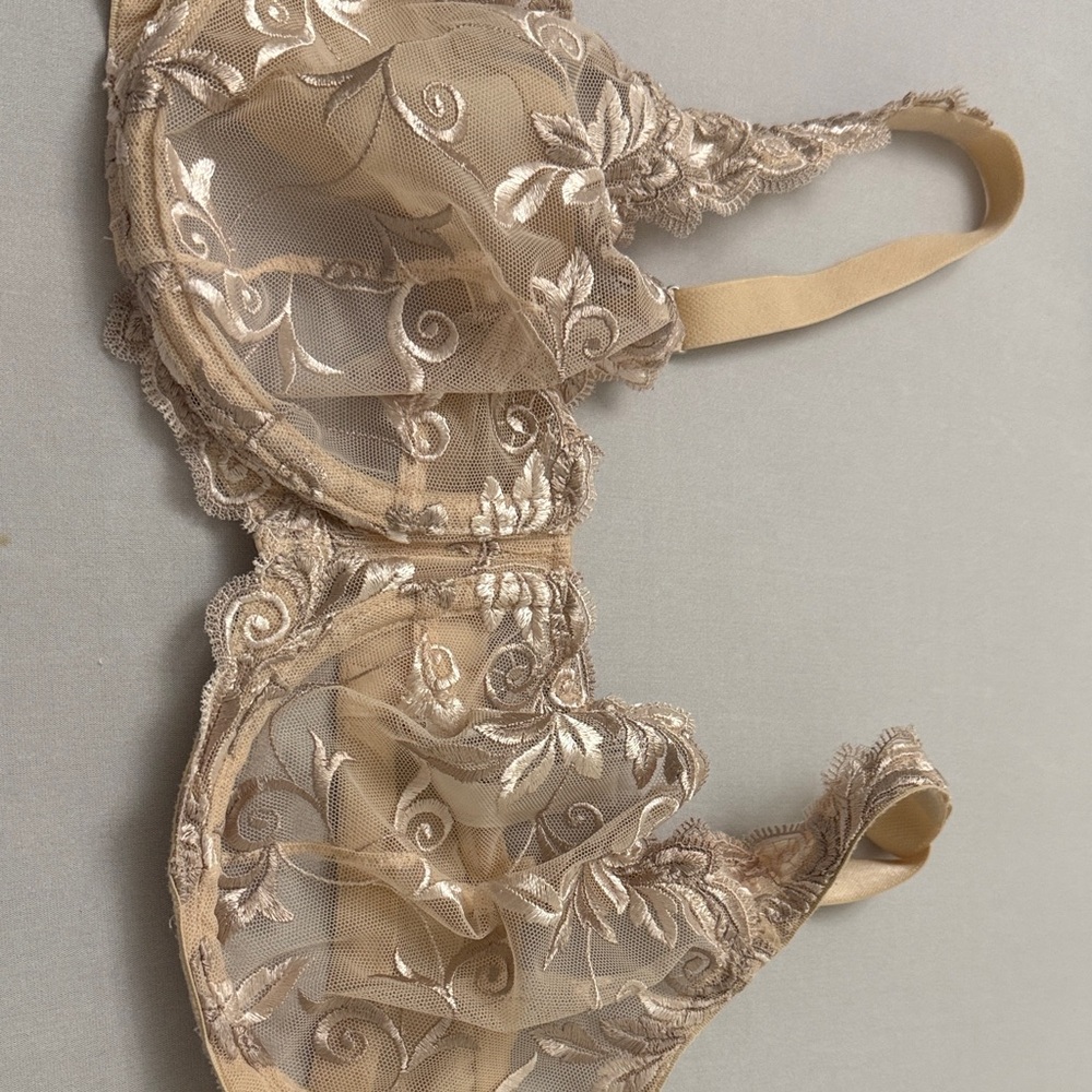 SOMA Sensuous Lace Unlined Bra 38C